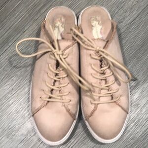 Band of Gypsies Coast Vegan Pink Brushed Satin Sneaker Mules size 9